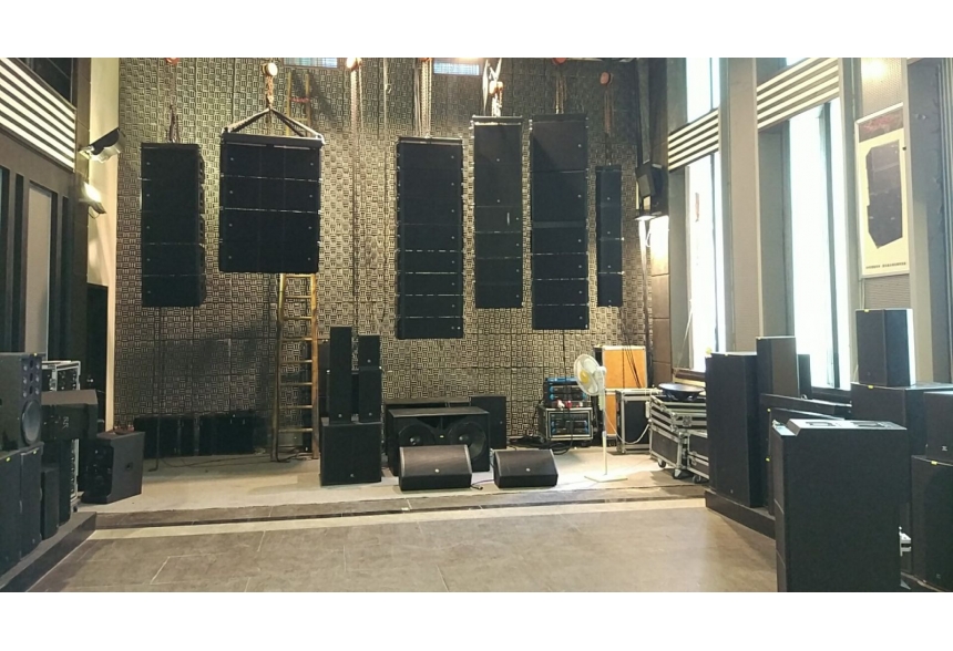 Bolivia customers testing dual 12 inch line array system